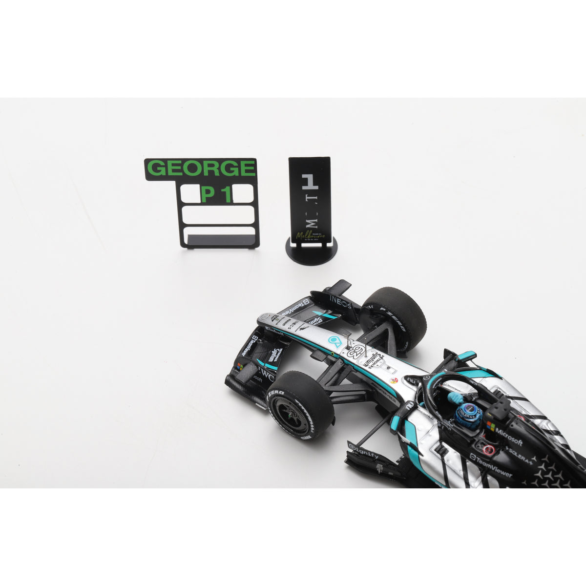 Spark S9380 1:43 - Mercedes-AMG PETRONAS Formula One Team W17 No.63 Winner Australian GP 2026 George Russell With pit board