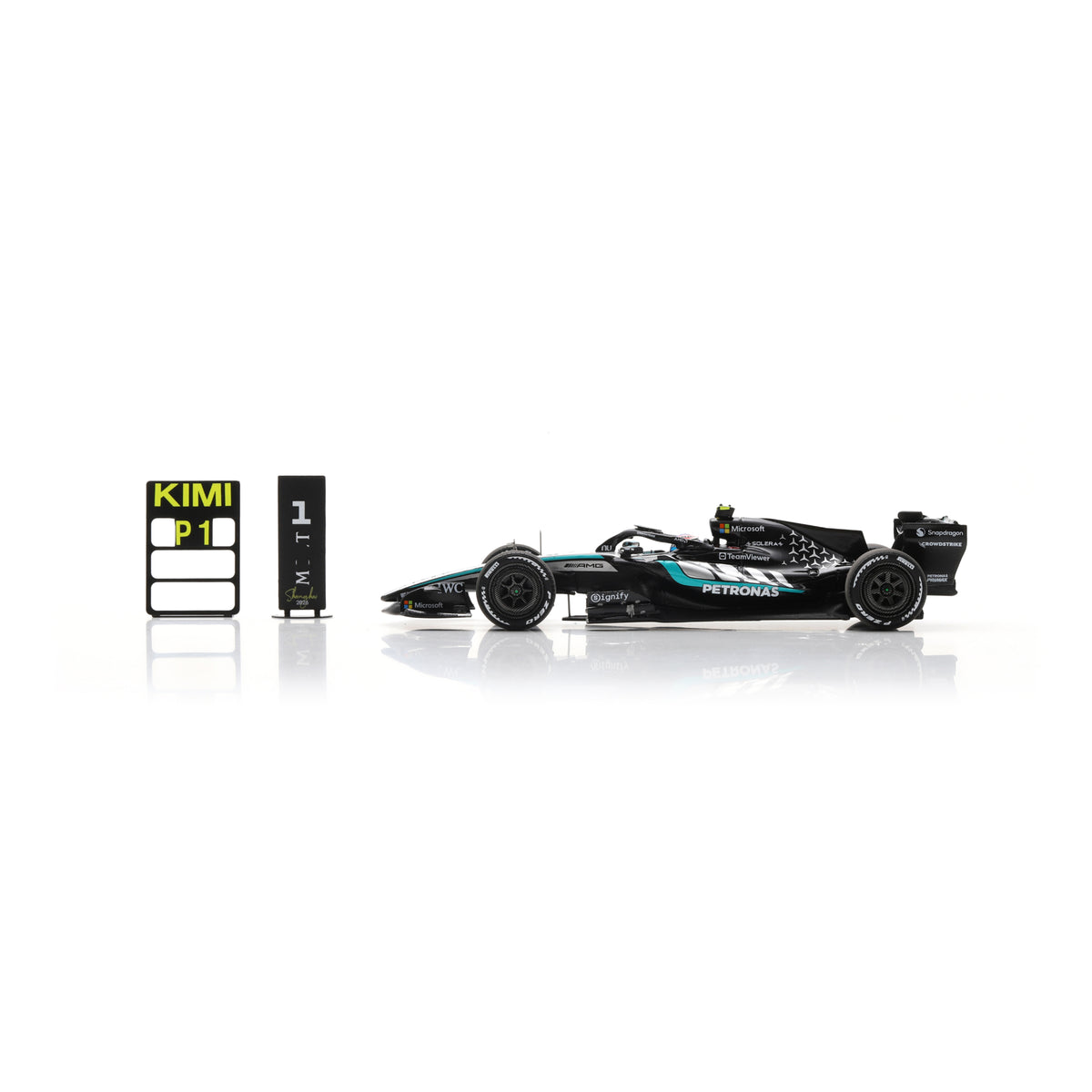 Spark S9381 1:43 - Mercedes-AMG PETRONAS Formula One Team W17 No.12 Winner Chinese GP 2026 Kimi Antonelli Bigger base plate & pit board