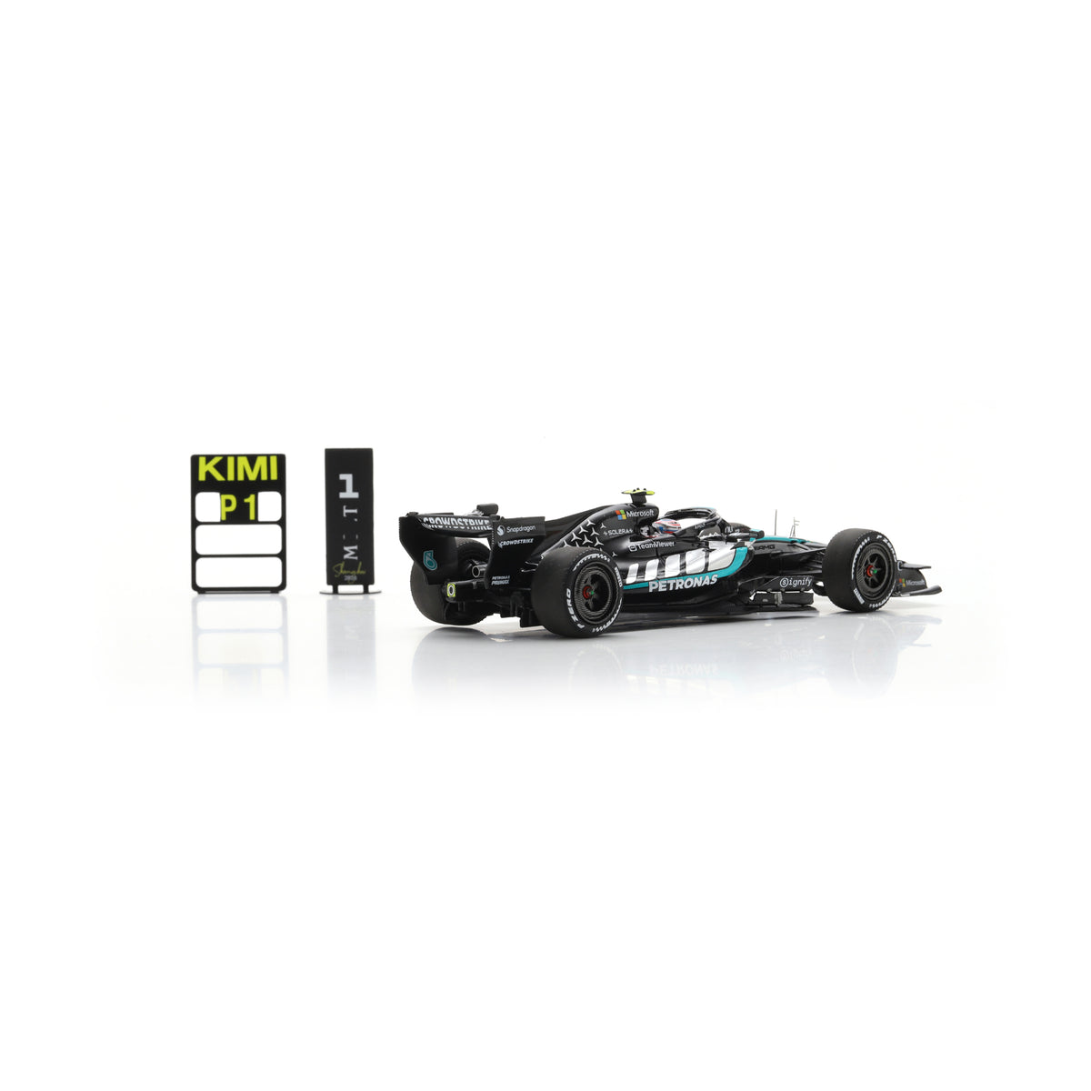 Spark S9381 1:43 - Mercedes-AMG PETRONAS Formula One Team W17 No.12 Winner Chinese GP 2026 Kimi Antonelli Bigger base plate & pit board