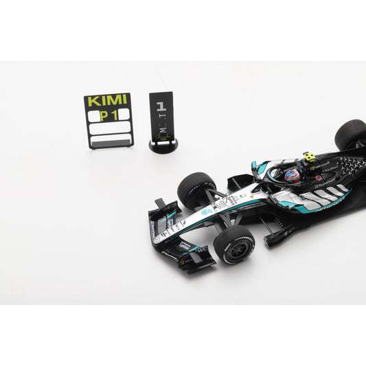 Spark S9381 1:43 - Mercedes-AMG PETRONAS Formula One Team W17 No.12 Winner Chinese GP 2026 Kimi Antonelli Bigger base plate & pit board