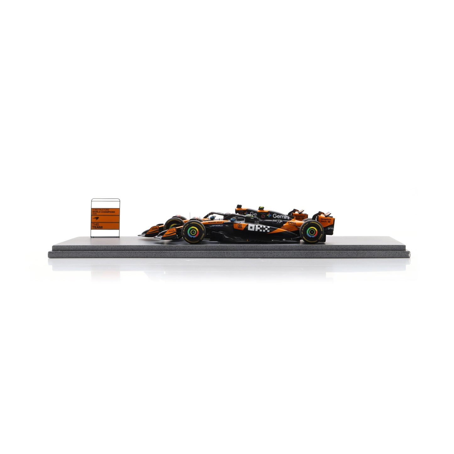 PRE-ORDER - Spark S9590 1:43 - McLaren MCL39 No.4 &amp; No.81 Formula 1 Constructors' Champion 2025 Lando Norris &amp; Oscar Piastri