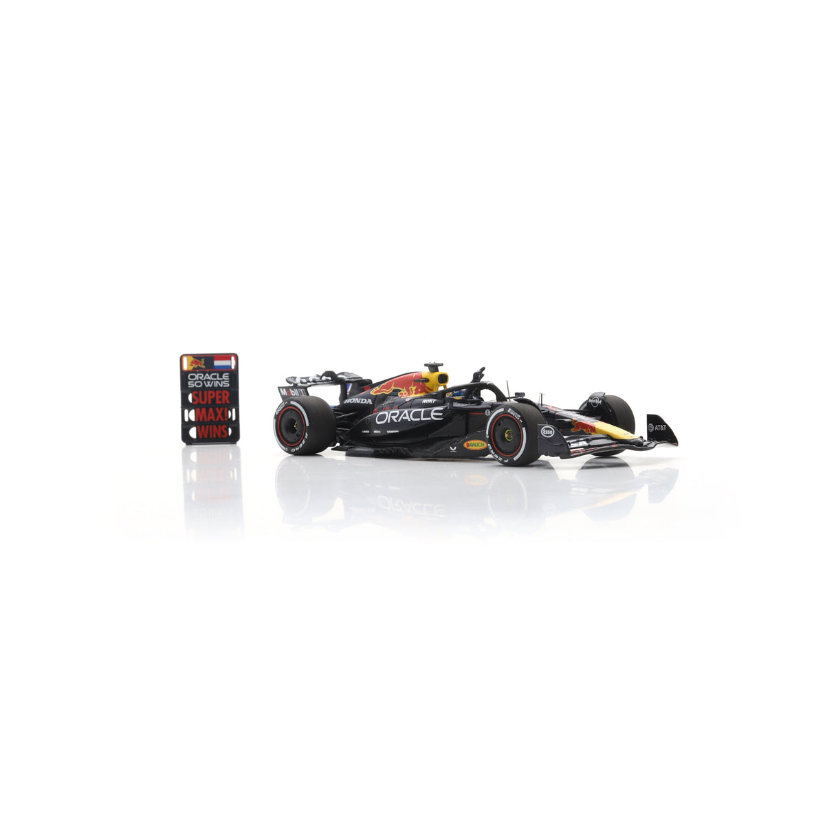 Spark S9636 1:43 - RED BULL Racing RB21 No. 1 Oracle Red Bull Racing Winner Italy GP 2025 Max Verstappen - Oracle 50 Wins (with pit board)