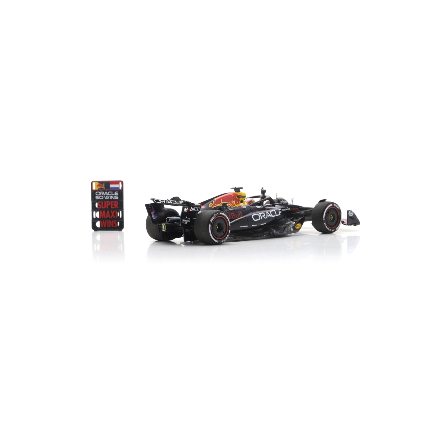 Spark S9636 1:43 - RED BULL Racing RB21 No. 1 Oracle Red Bull Racing Winner Italy GP 2025 Max Verstappen - Oracle 50 Wins (with pit board)