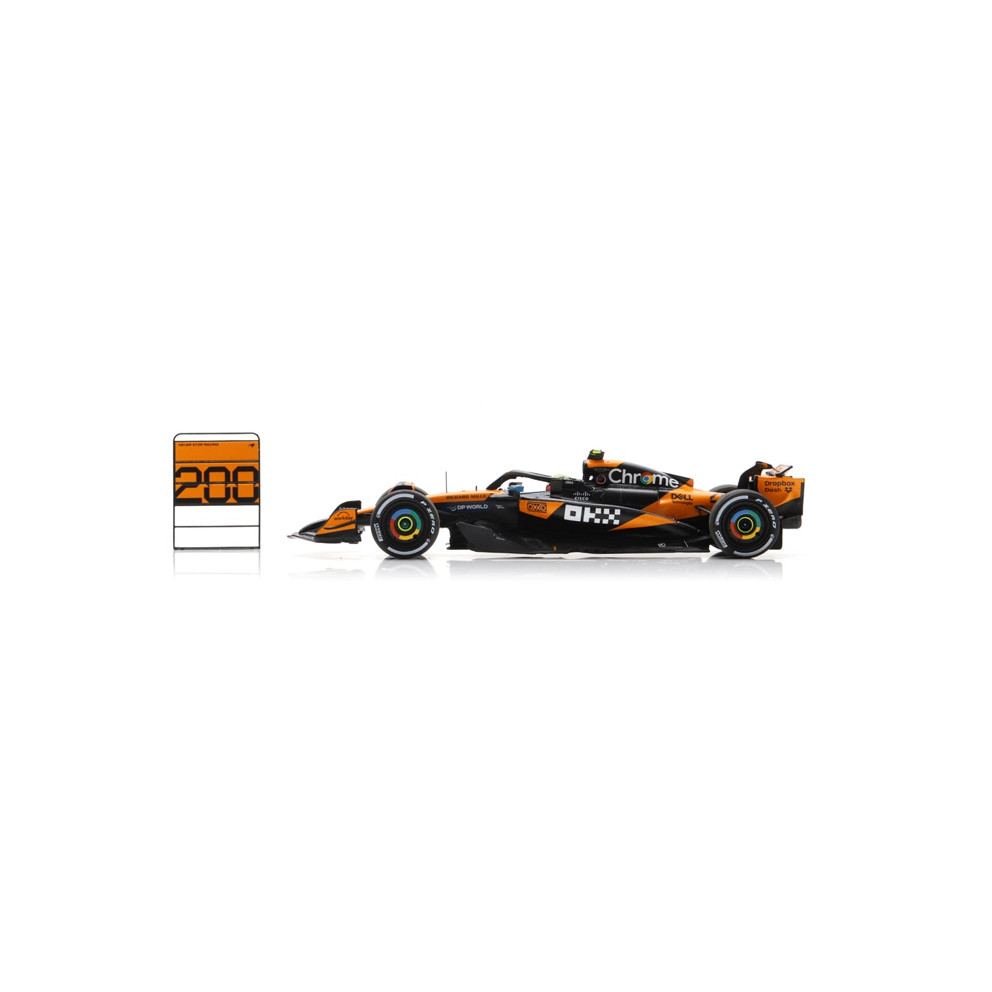 Spark S9640 1:43 - MCLAREN MCL39 N°4 McLaren Formula 1 Team Winner Hungarian GP 2025 Lando Norris - McLaren 200th GP win (with pit board)