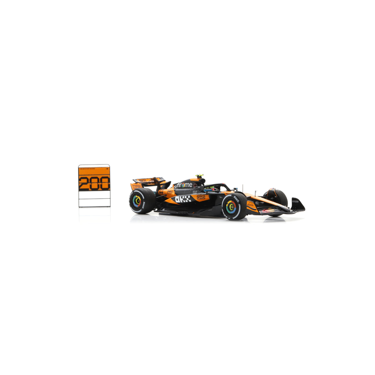 Spark S9640 1:43 - MCLAREN MCL39 N°4 McLaren Formula 1 Team Winner Hungarian GP 2025 Lando Norris - McLaren 200th GP win (with pit board)