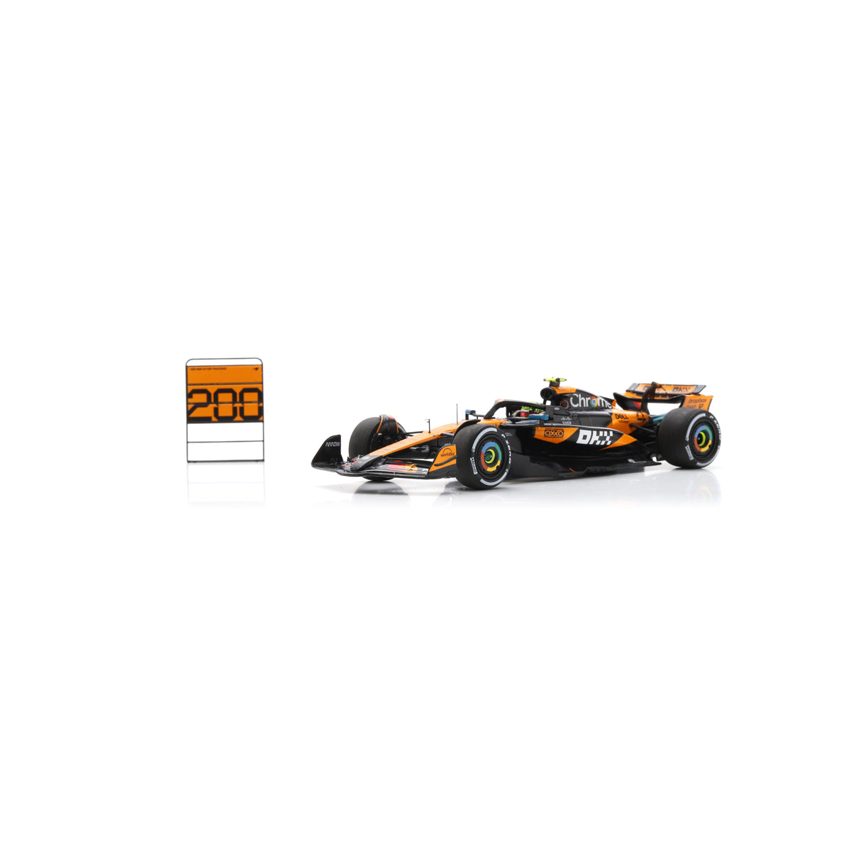 Spark S9640 1:43 - MCLAREN MCL39 N°4 McLaren Formula 1 Team Winner Hungarian GP 2025 Lando Norris - McLaren 200th GP win (with pit board)
