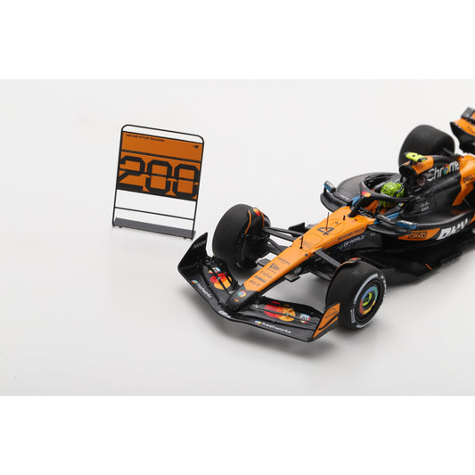 Spark S9640 1:43 - MCLAREN MCL39 N°4 McLaren Formula 1 Team Winner Hungarian GP 2025 Lando Norris - McLaren 200th GP win (with pit board)