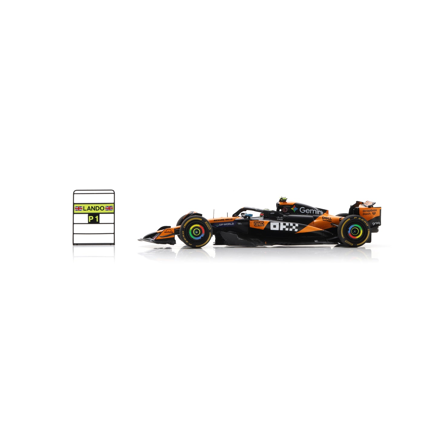 Spark S9675 1:43 - MCLAREN MCL39 N°4 McLaren Formula 1 Team Winner Brazilian GP 2025 Lando Norris with position board