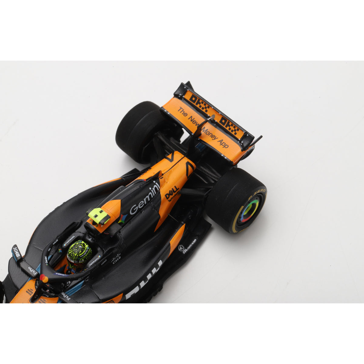 Spark S9675 1:43 - MCLAREN MCL39 N°4 McLaren Formula 1 Team Winner Brazilian GP 2025 Lando Norris with position board