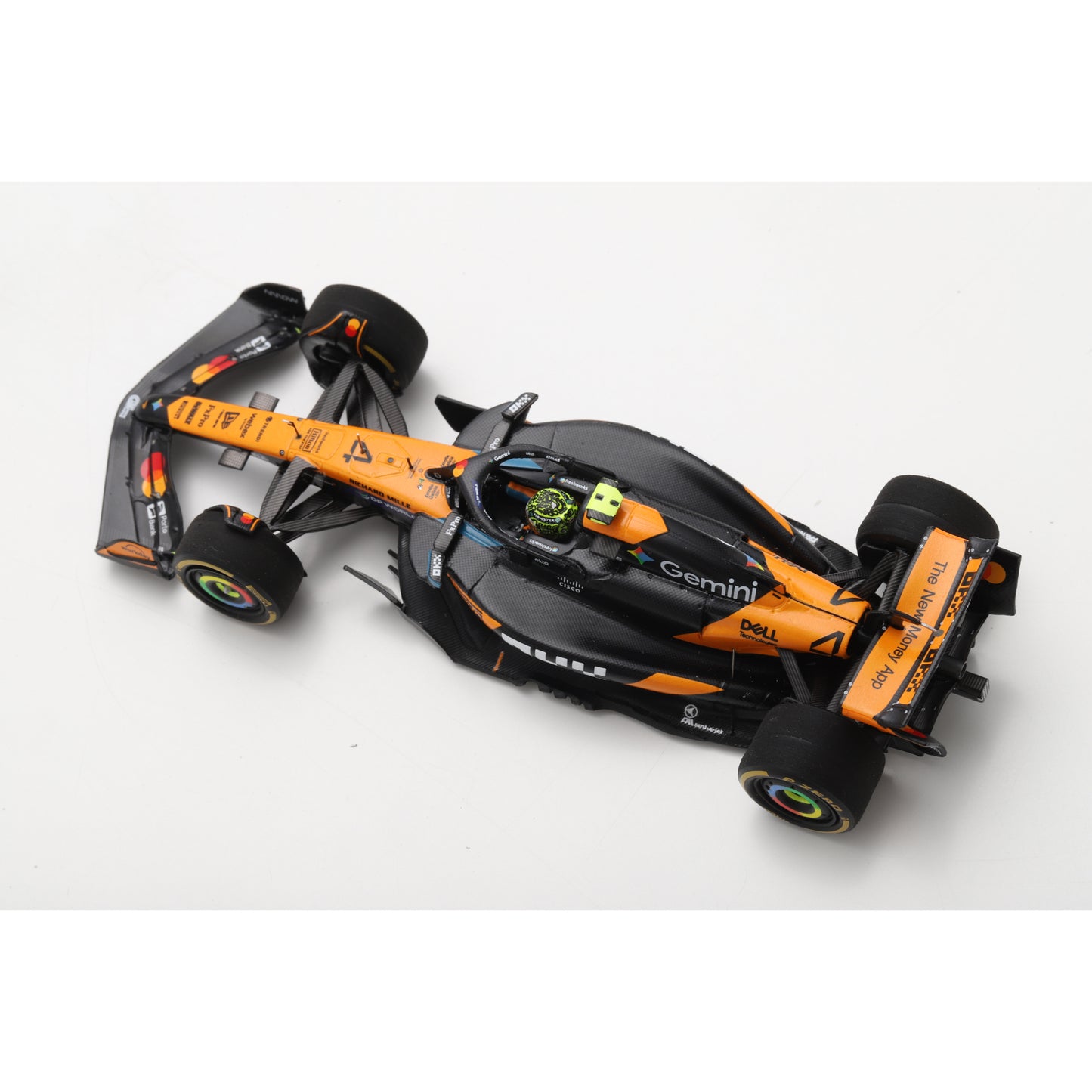 Spark S9675 1:43 - MCLAREN MCL39 N°4 McLaren Formula 1 Team Winner Brazilian GP 2025 Lando Norris with position board