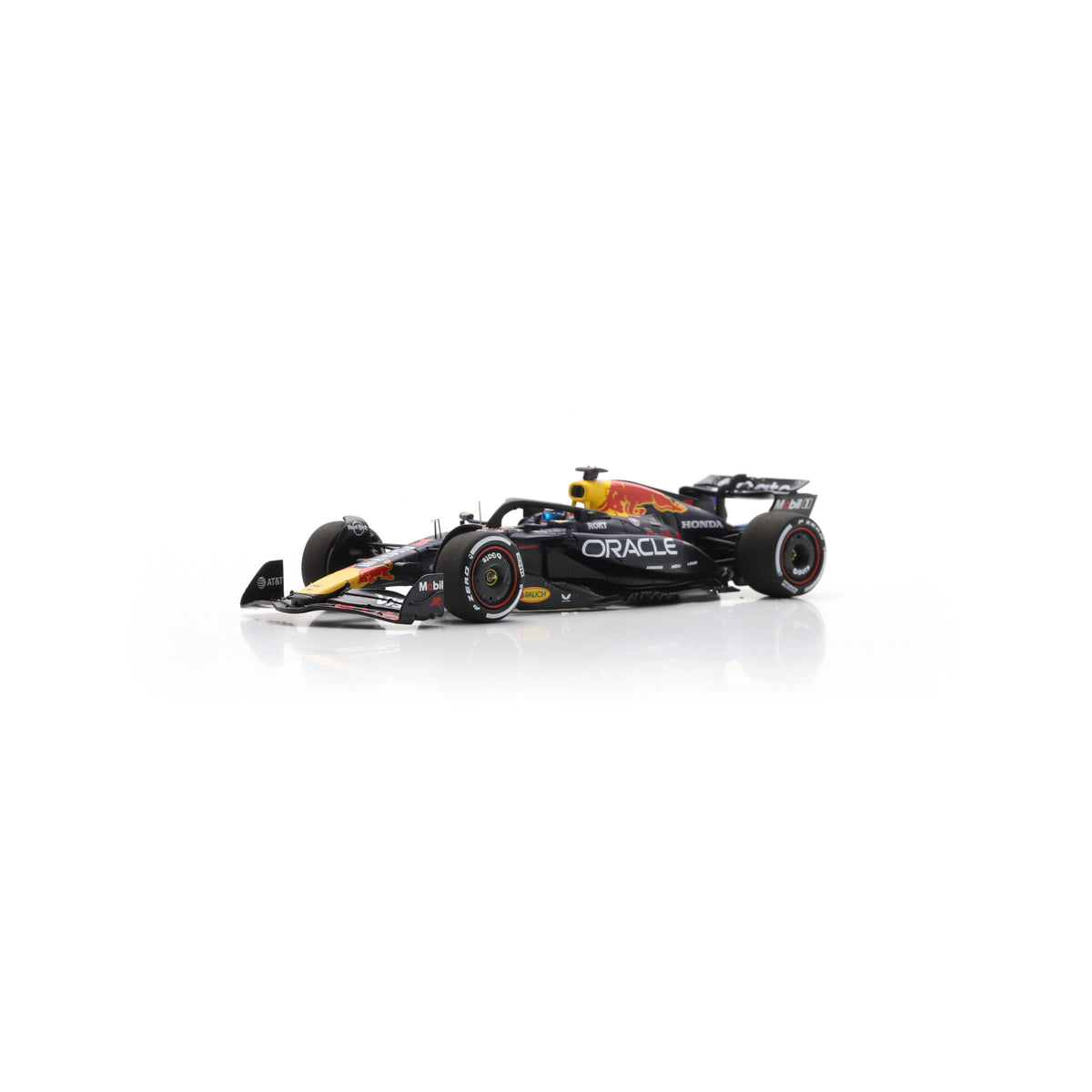 Spark S9677 1:43 - Red Bull Racing RB21 No.1 Oracle Red Bull Racing Winner Abu Dhabi GP 2025 Max Verstappen (with pit board)