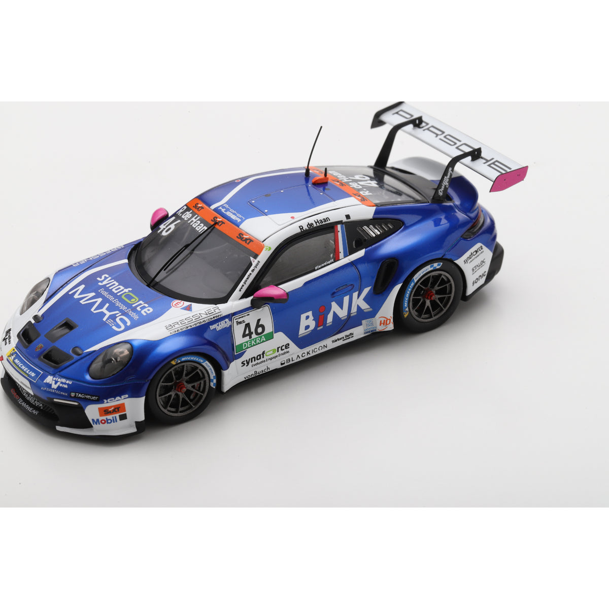 Spark SG464 1:43 - Porsche 911 GT3 Cup No.46 Porsche Carrera Cup Deutschland Champion 2025 Robert de Haan
