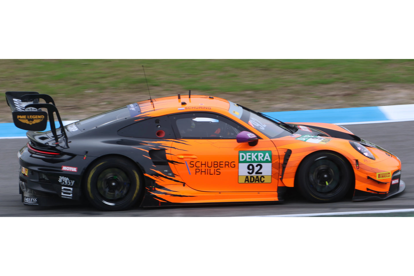 PRECOMMANDE - Spark 64S107 1:64 - Porsche 911 GT3 R No.92 Manthey Junior Team DTM 2025 Morris Schuring