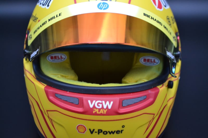 BELL Mini Helmet Casque 1:2 - Lewis Hamilton - Scuderia Ferrari HP - 2025