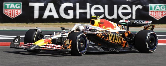 PRECOMMANDE - Spark S9643 1:43 - VISA CASH VCARB 02 N°30 Visa Cash App Racing Bulls Formula One Team GP US 2025 Liam Lawson