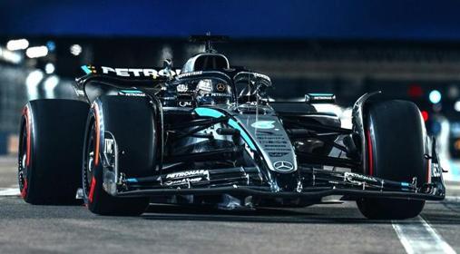 PRECOMMANDE - Spark S9670 1:43 - MERCEDES W16 N°63 Mercedes-AMG PETRONAS Formula One Team 2nd Las Vegas GP 2025 George Russell 150th GP