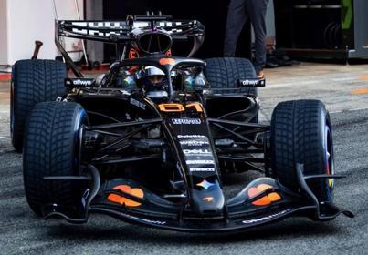 PRECOMMANDE - Spark S9393 1:43 - McLaren Mastercard Formula 1 Team MCL40 Barcelona Pre-Season Shakedown 2026 Oscar Piastri