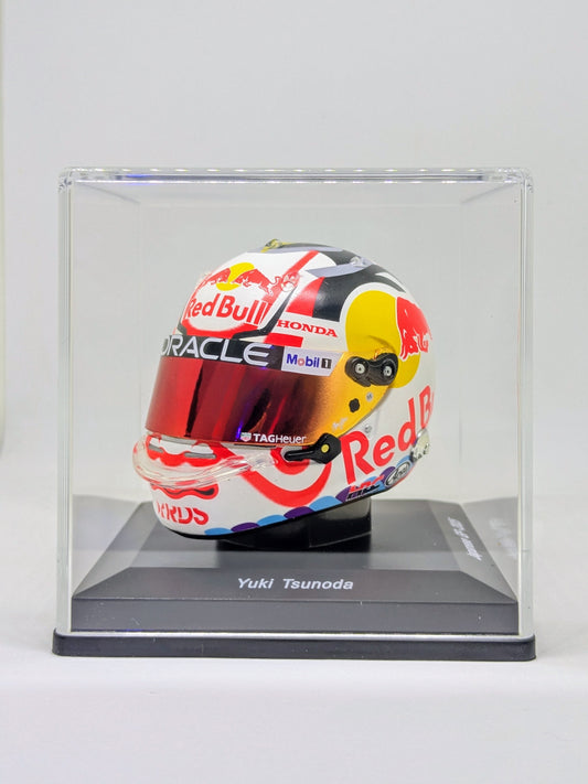 Spark 5HF204 Casque 1:5 - Yuki Tsunoda - Oracle Red Bull Racing - Japanese GP 2025